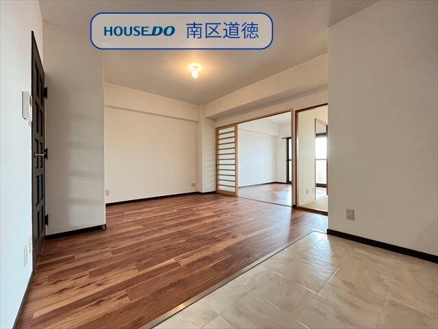 10.7帖のリビングはお部屋の中心に配置。ご家族とのつながりを感じられる空間になっています。
(2025年11月17日撮影)