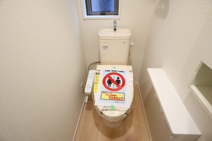 ◇トイレ◇ 同仕様
1階2階とも温水洗浄便座♪
便座が暖かく、冬でも快適です♪