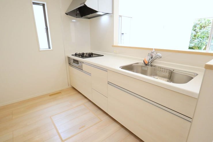 ◇キッチン◇ 同仕様
使い勝手の良いカウンターシステムキッチン♪
家事がはかどりそうです♪