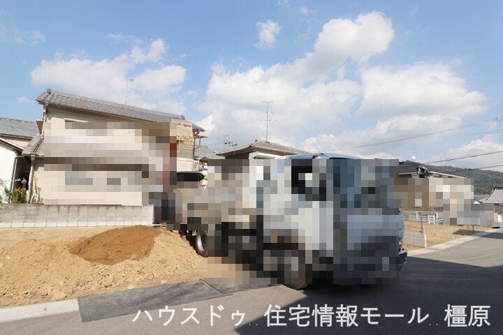 建築工事が始まりました。完成までの工程もしっかりご確認いただけます。(2025年11月17日撮影)