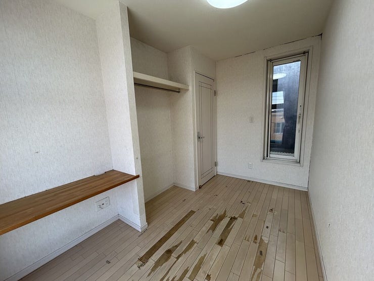 収納力に優れたクローゼット。季節物や大きな荷物も収納できます。