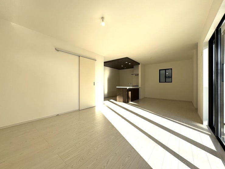 リビング 同仕様
明るく開放的なリビング広々♪
一家団欒な時間が増えそうです♪