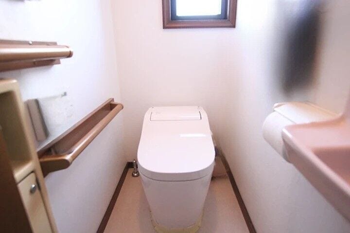 *トイレ*