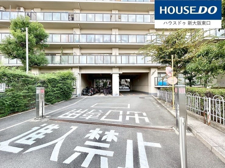 ロボットゲートがあるエントランスです。