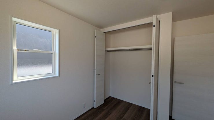 ◆各居室にクローゼットを備えています。