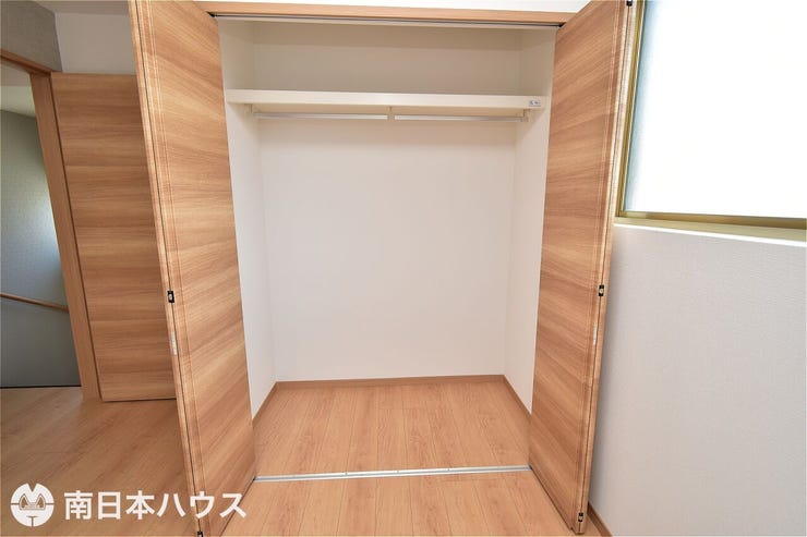 宇宿６丁目 中古戸建 【2階洋室収納】