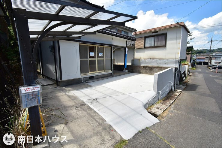 宇宿６丁目 中古戸建 【駐車場】