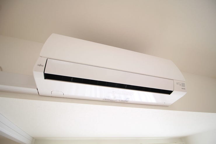 夏の暑い日や冬の寒い日に活躍するエアコン完備♪