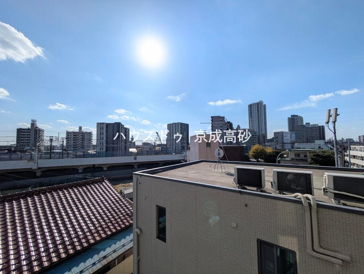 住戸からの眺望です。陽当り、通風良好です。
葛飾花火大会も望めます。