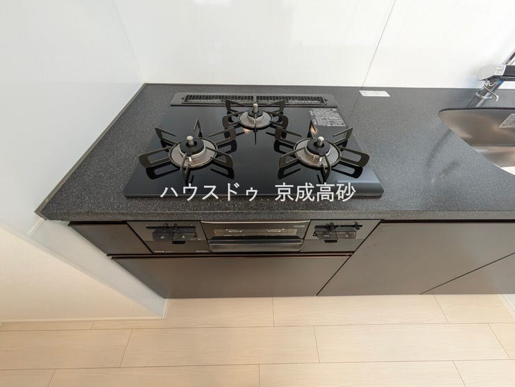 キッチンは3口コンロです。