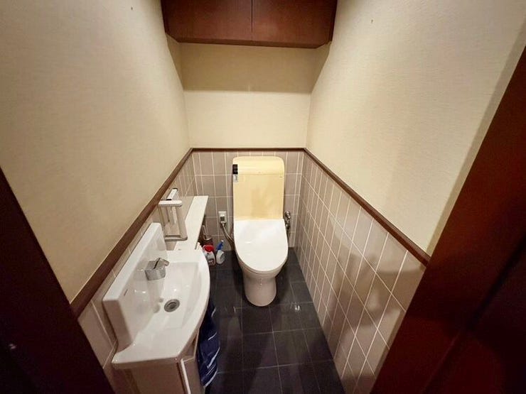 トイレ:手洗いスペース付き