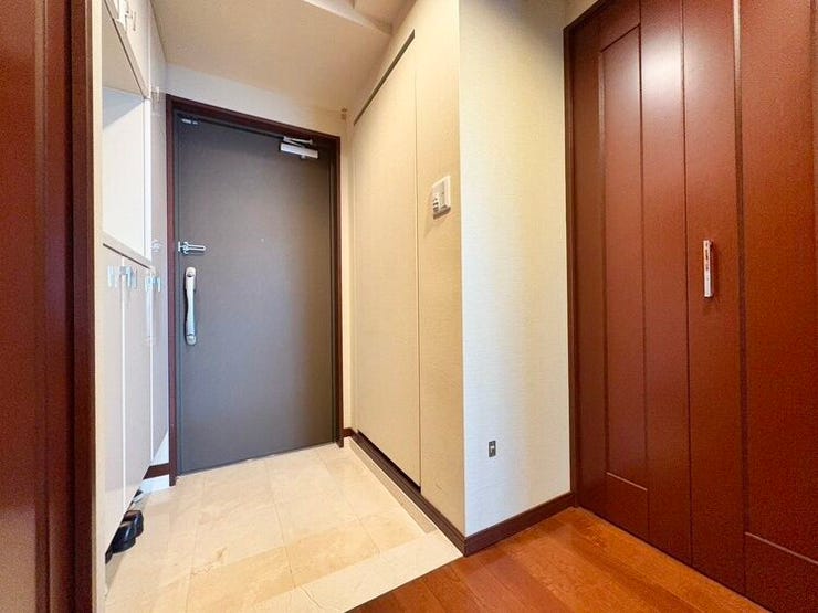 玄関:シューズボックス付き