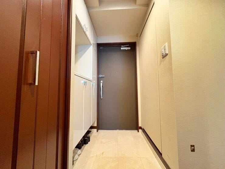 玄関:シューズボックス付き
