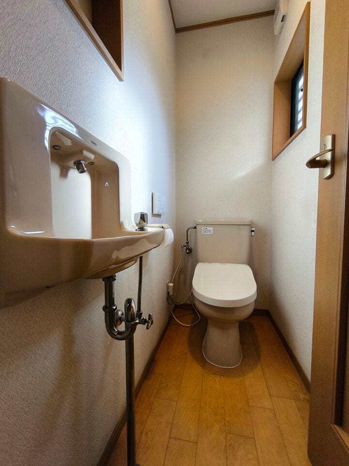 トイレ2ケ所あり◎
家族が多いご家庭も安心です。