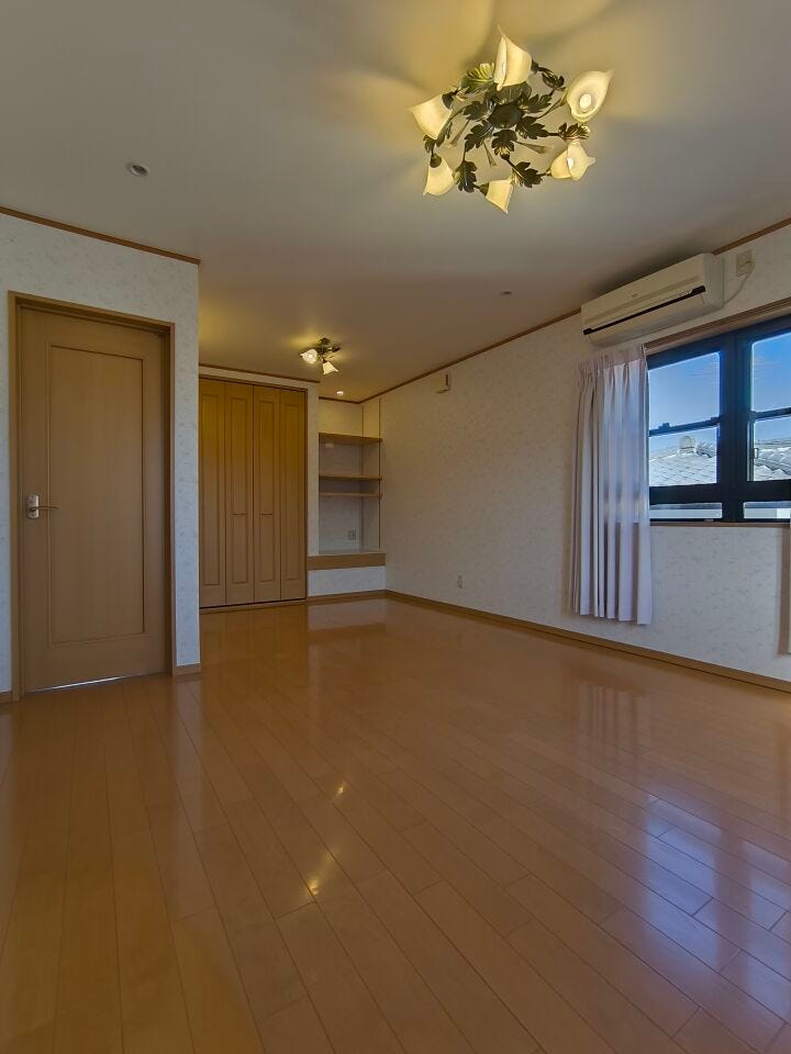 ご家族揃ってお休みいただける、広々としたお部屋です。