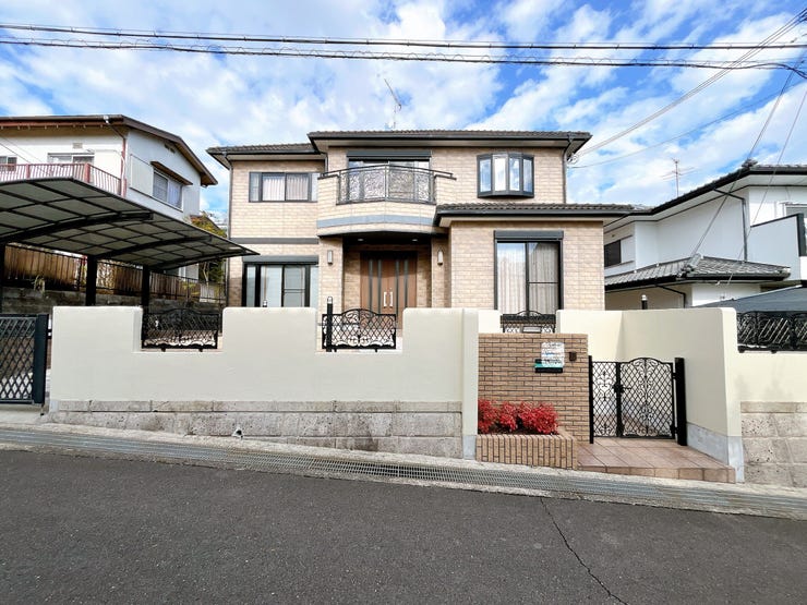 【外観】
「白庭台駅」より徒歩約17分の立地◎