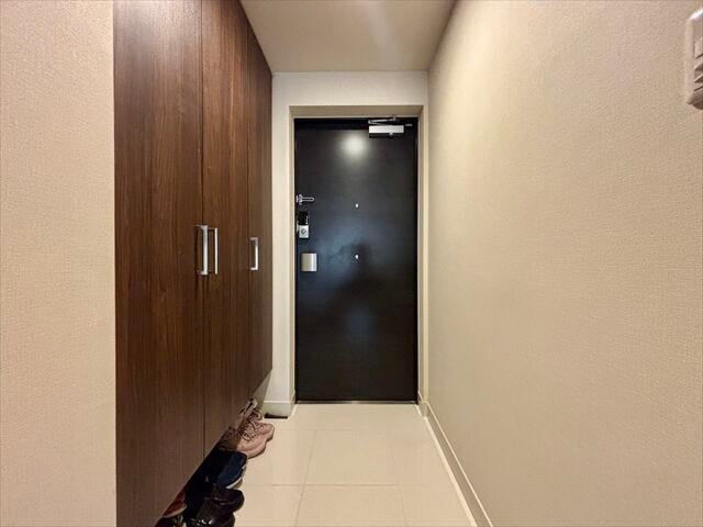 玄関には大型収納があり、家族分の靴が収納できます。家族が帰ってくる場所、お客様に最初に見る場所だからこそしまっておける場所が広いのは嬉しいですね!
(2025年11月15日撮影)