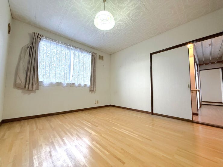 ◆2F洋室(約7.0帖)◆
プライバシーが守られ静かで落ち着いた生活が享受できます。独自のデザインやカスタマイズも可能で、家族や趣味に合わせた空間に◎どのお部屋にしようか悩むのも楽しみの一つですね♪