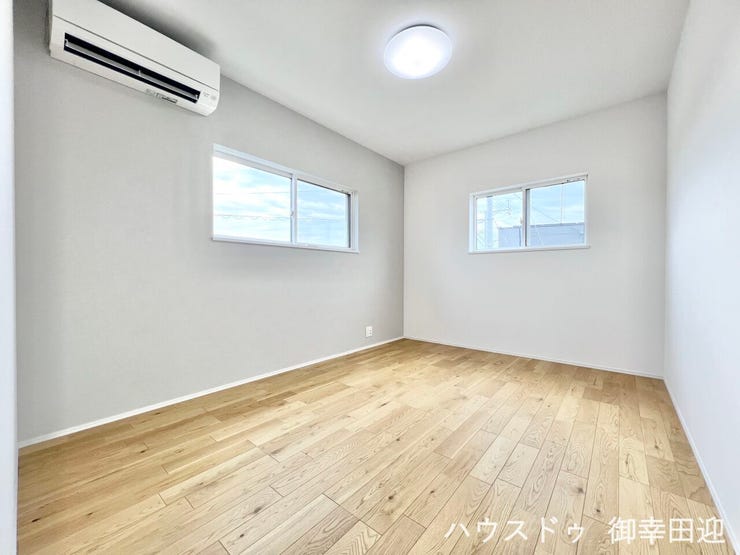 ■□■2階主寝室■□■心からリラックスできる静けさ、上質な眠りで、毎日をリセットします。明日への活力を養う空間です。