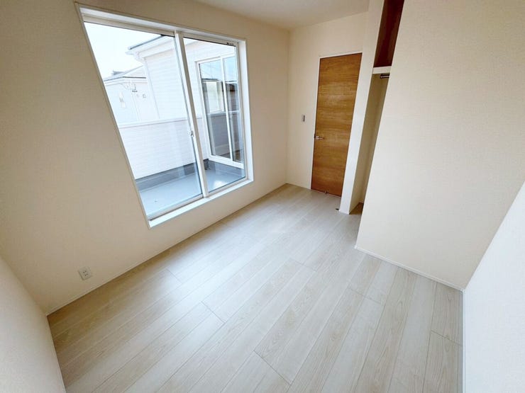 06.剛床工法
一建設の住まいでは、1階と2階の床に「剛床工法」を選びました。
これは構造用面材を土台と梁に直接留めつける工法で、横からの力にも非常に強い構造となります。