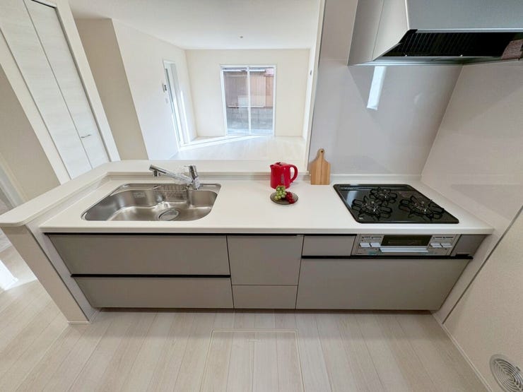 01.地盤調査と地盤改良
新築の住宅において、基礎着工前に地盤調査会社による地盤調査を行っています。
調査結果を元に、必要に応じた、地盤補強等を実施し、不同沈下しないよう対策をとっております。