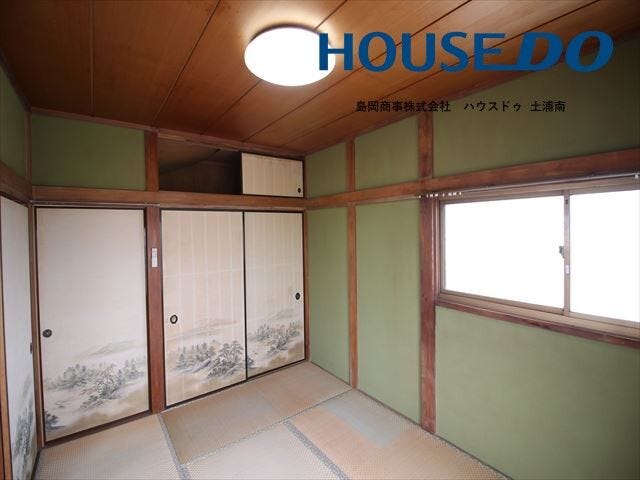 【2階和室】
※現在居住用中です。
写真は2024年のものです。