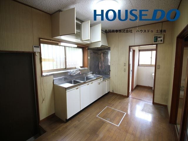 【キッチン】
※現在居住用中です。
写真は2024年のものです。