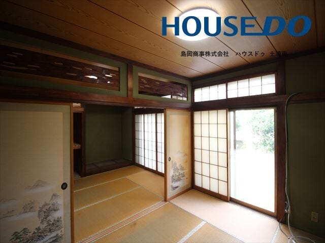 【1階和室】
※現在居住用中です。
写真は2024年のものです。