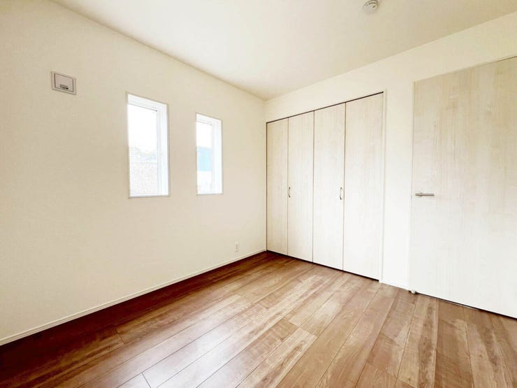 新築なら専門の当店へご相談おまかせください♪ほとんどのお客様がご来店いただいております。お気軽に♪
【閑静な住宅街】八幡東区竹下町の新築戸建て♪槻田小・中学校♪小学校まで徒歩10分圏内♪都市ガス♪