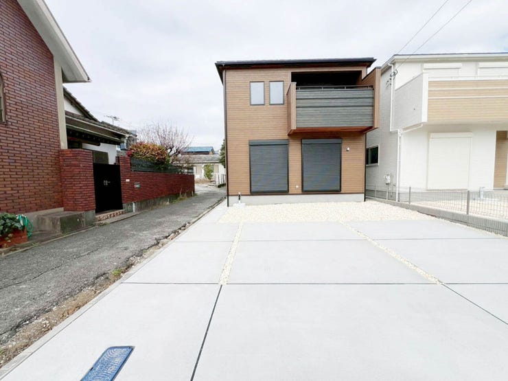 新築なら専門の当店へご相談おまかせください♪ほとんどのお客様がご来店いただいております。お気軽に♪
【閑静な住宅街】八幡東区竹下町の新築戸建て♪槻田小・中学校♪小学校まで徒歩10分圏内♪都市ガス♪