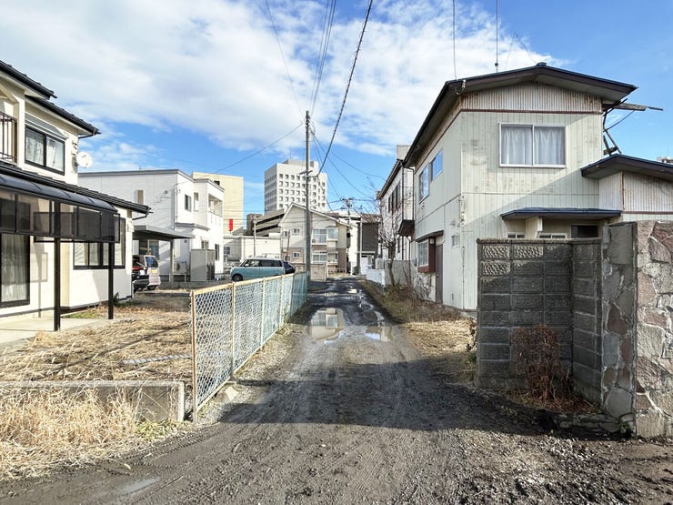 現地(2025年11月)撮影
◎建築条件無し◎
詳細は、ハウスドゥ 八戸下長までお気軽にお問い合わせくださいませ♪