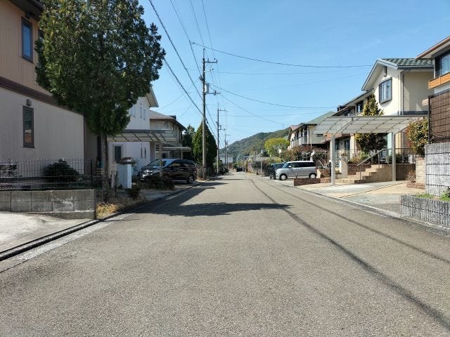 南側道路 東から西方向
