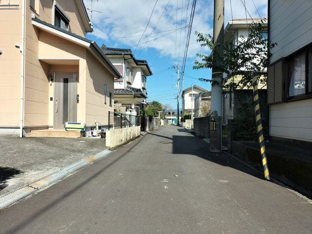 西側道路 南から北方向