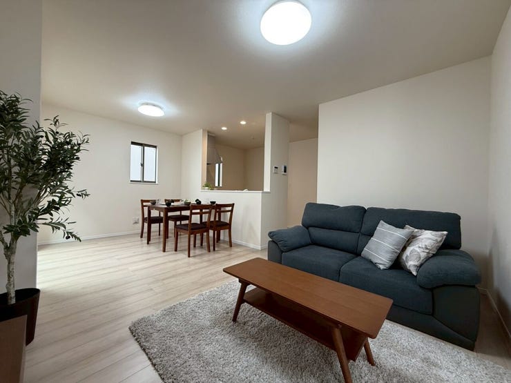 ◇ご来店方法◇
ナビで「ハウスドゥさいたま北宿通り」で検索♪
ローソンストア100に駐車場に4台駐車可能!
手ぶらでOK!キッズスペース完備でお子様ずれでも問題なし!