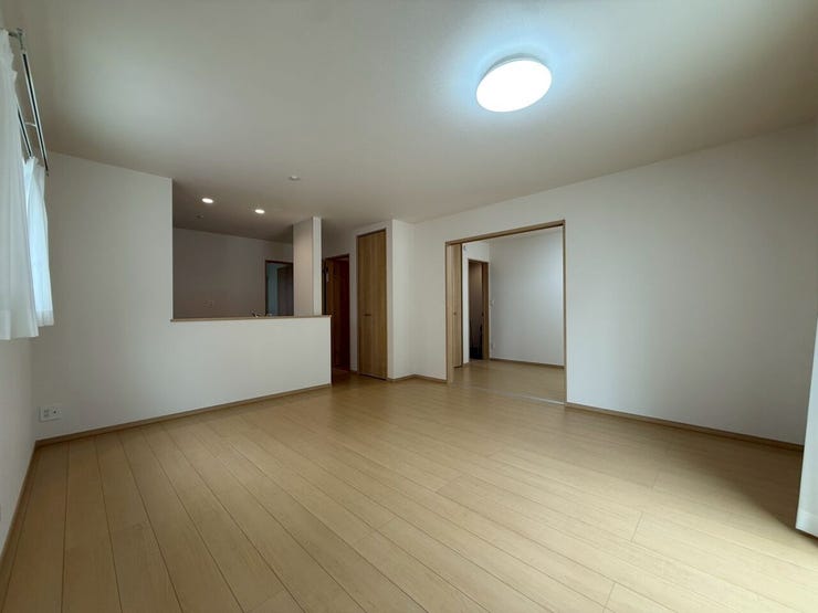 ◇ご案内方法◇
ご来店いただかなくても、現地待ち合わせ・自宅、最寄りまでの送迎サービスで柔軟に対応!周辺環境や他にも見たい物件もあわせてご案内できます!