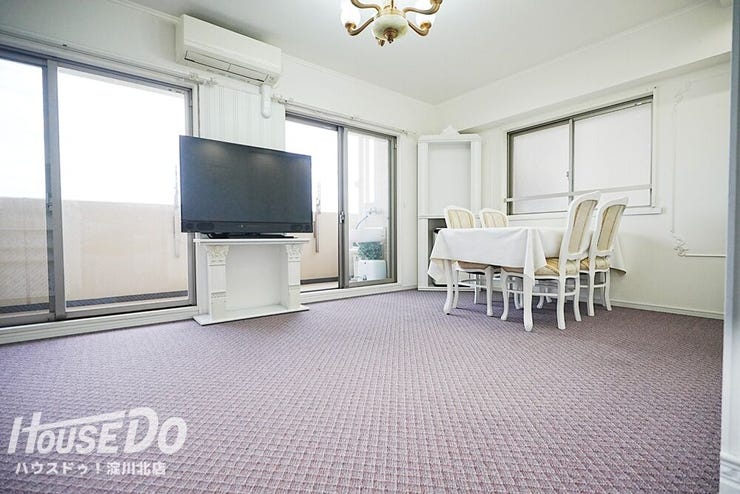 ■■本日内覧可能■■
大通りに面していないお部屋です♪
室内リフォーム歴があり、間取り変更をされていますので同じ間取りのお部屋はありません♪こちらの物件が気になる方はお早めにお問い合わせください♪