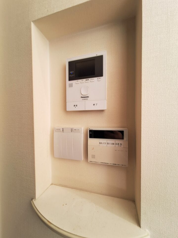 インターホン・床暖房スイッチ・給湯器スイッチ