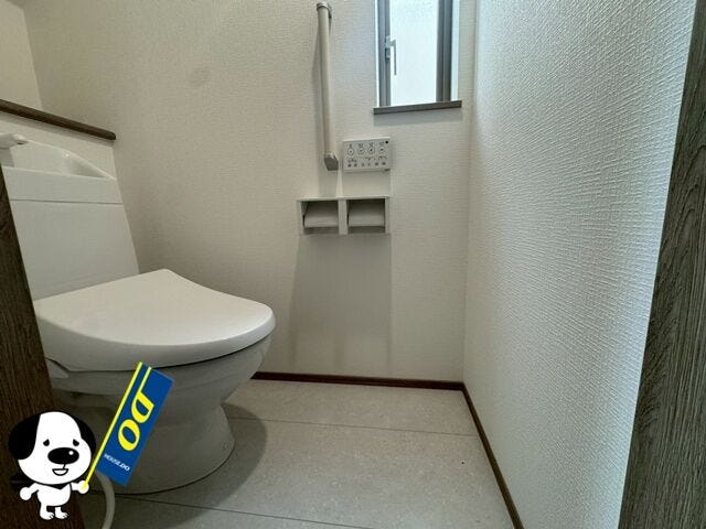 トイレは1階と2階にございますので混み合う時間帯も安心です◎