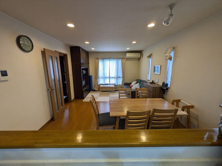 日当たりのよい温かい雰囲気の広々LDKスペースです♪