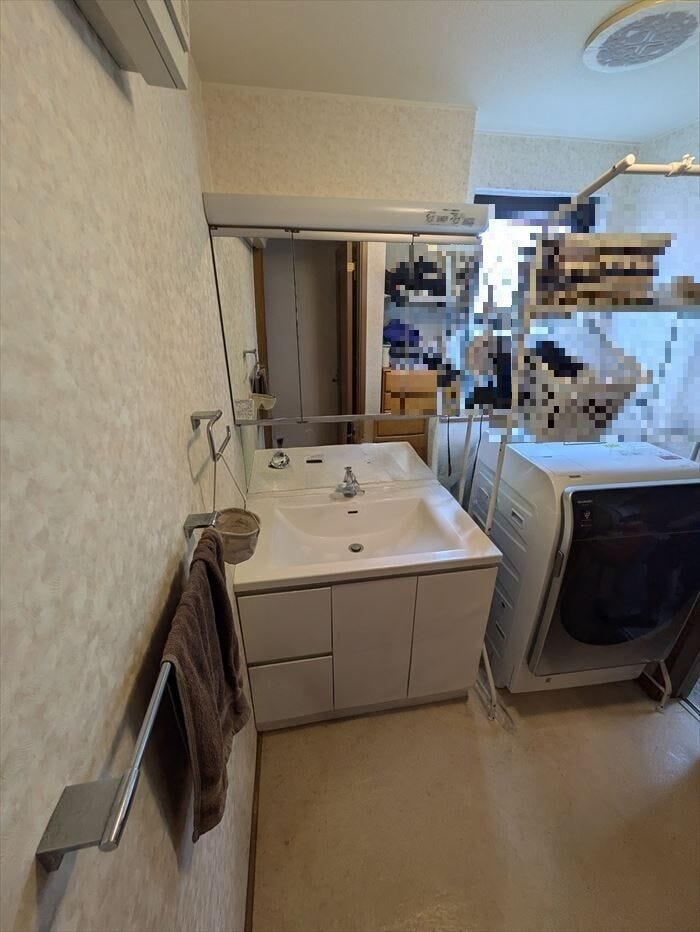 広い洗面所は朝からご家族とけんかすることなく仕度を進められます!