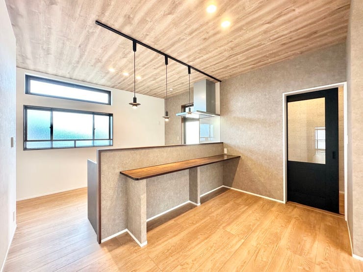 朝ご飯など忙しい朝にも便利なカウンター付きキッチン♪