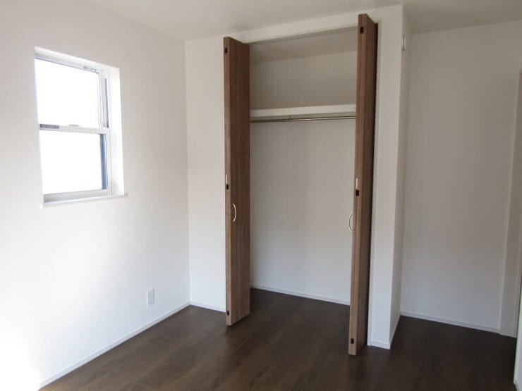 すべての居室に収納スペースを完備。各部屋でしっかり整理整頓ができ、快適でスッキリとした住空間を実現します。