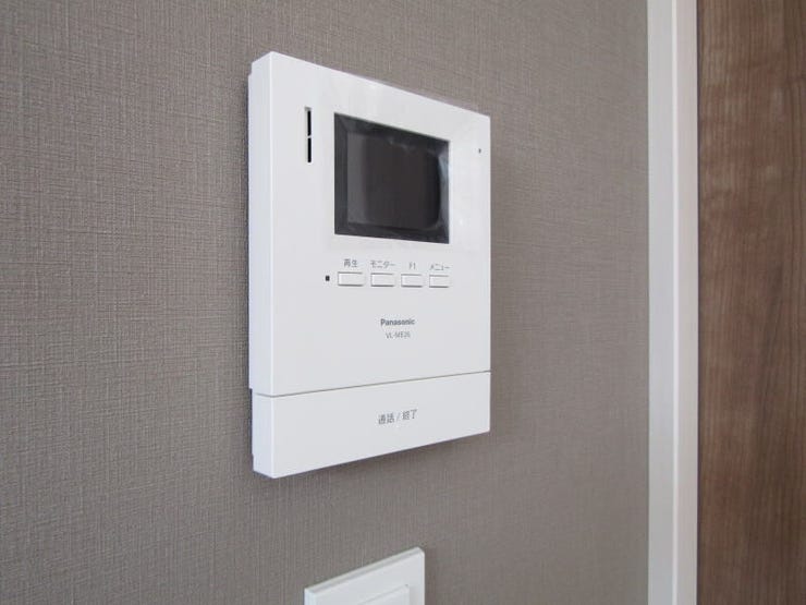 小さなお子さまやお年寄りだけの留守番時も、訪問者をしっかりチェックできて安心です。