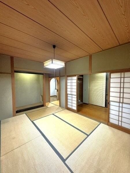 和室の奥には洋室(5.6帖)があります!