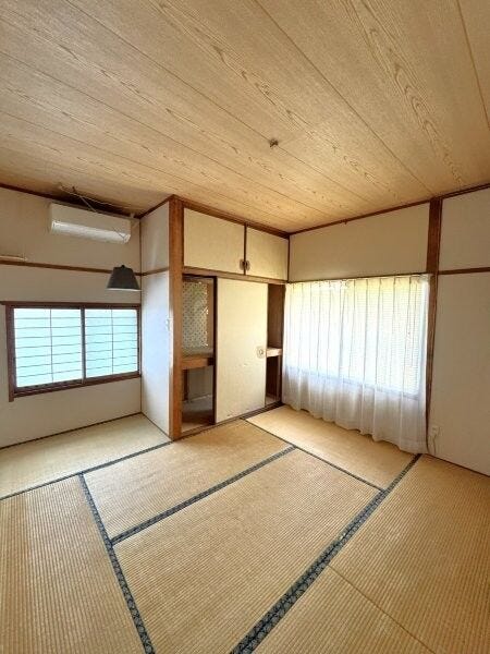 2階の和室です!落ち着いた和室でのんびりとしてみませんか。