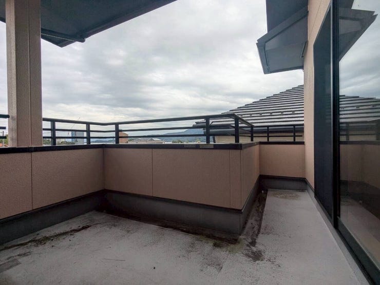 広々としたバルコニー!洗濯物やお布団もたっぷり干せます!