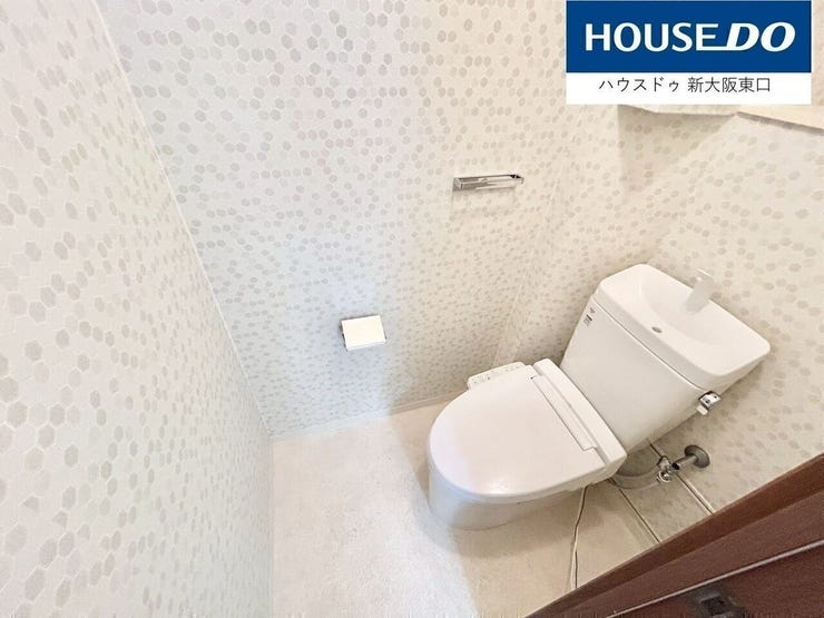 温水洗浄便座付きです。