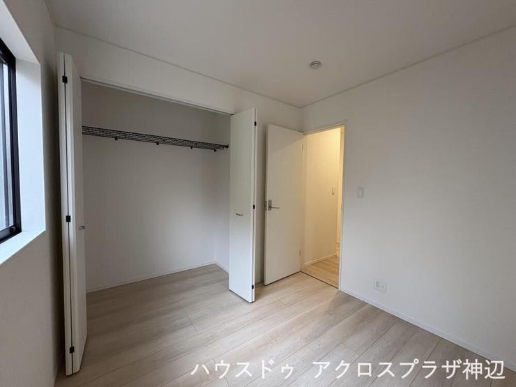 【洋室4.5帖】収納がしっかり確保されているので、広々ゆったり使えます