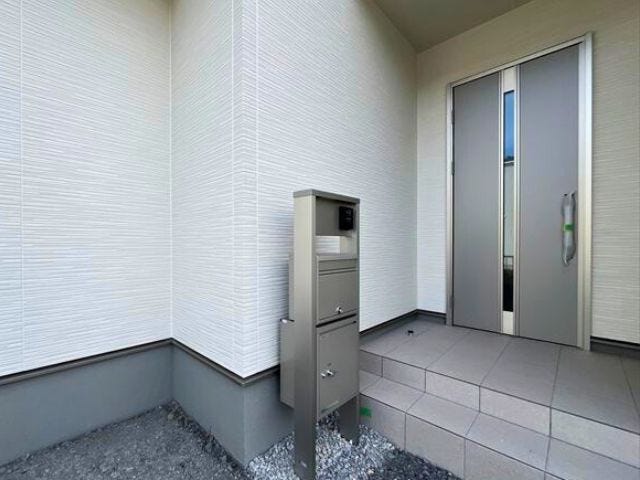 ポスト、宅配ボックス、玄関扉はダブルロック式
(2026年1月20日 撮影)