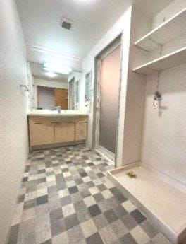 家族でワイワイ入るもよし。半身浴対応の浴槽で、1人でゆっくり疲れを癒やすのもよし。